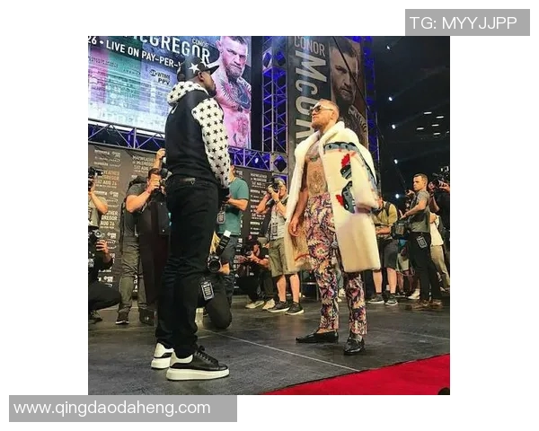 嘴炮与梅威瑟的巅峰对决北京时间揭晓拳坛传奇再续精彩篇章